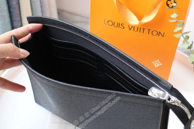 lv手包 M30450 Pochette Voyage手拿包 lv男士手拿包  lvqb1742